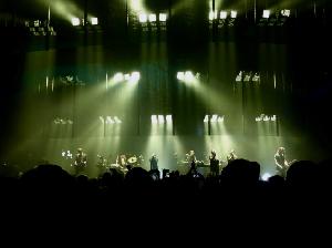 <a href='concert.php?concertid=901'>2013-11-05 - AT&T Center - San Antonio</a>