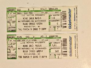 <a href='concert.php?concertid=573'>2006-03-09 - Blue Cross Arena - Rochester</a>