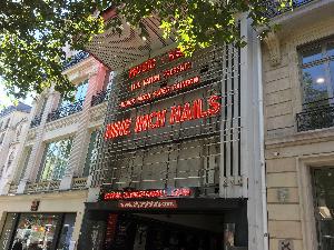 <a href='concert.php?concertid=1002'>2018-06-25 - The Olympia - Paris</a>