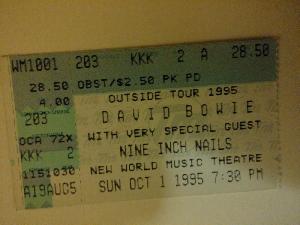 <a href='concert.php?concertid=351'>1995-10-01 - New World Music Theatre - Tinley Park</a>